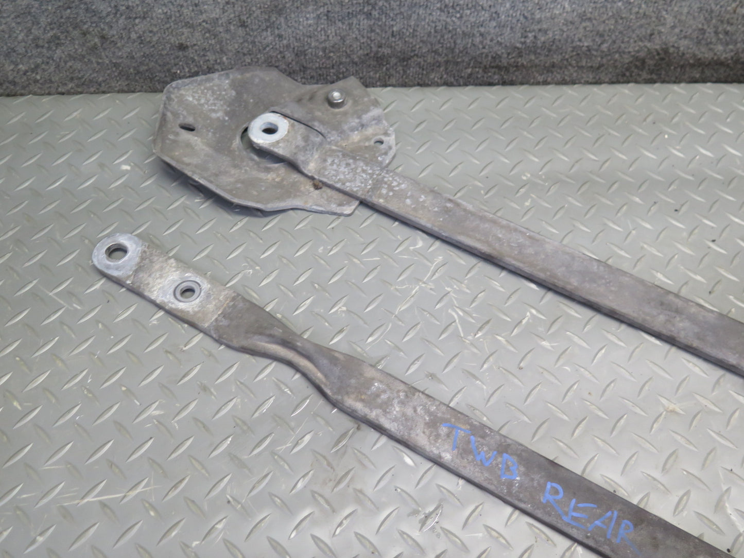 07-13 BMW E93 335i Conv Set of 4 Rear Pull Rod & Front V-brace Bracket 64K OEM