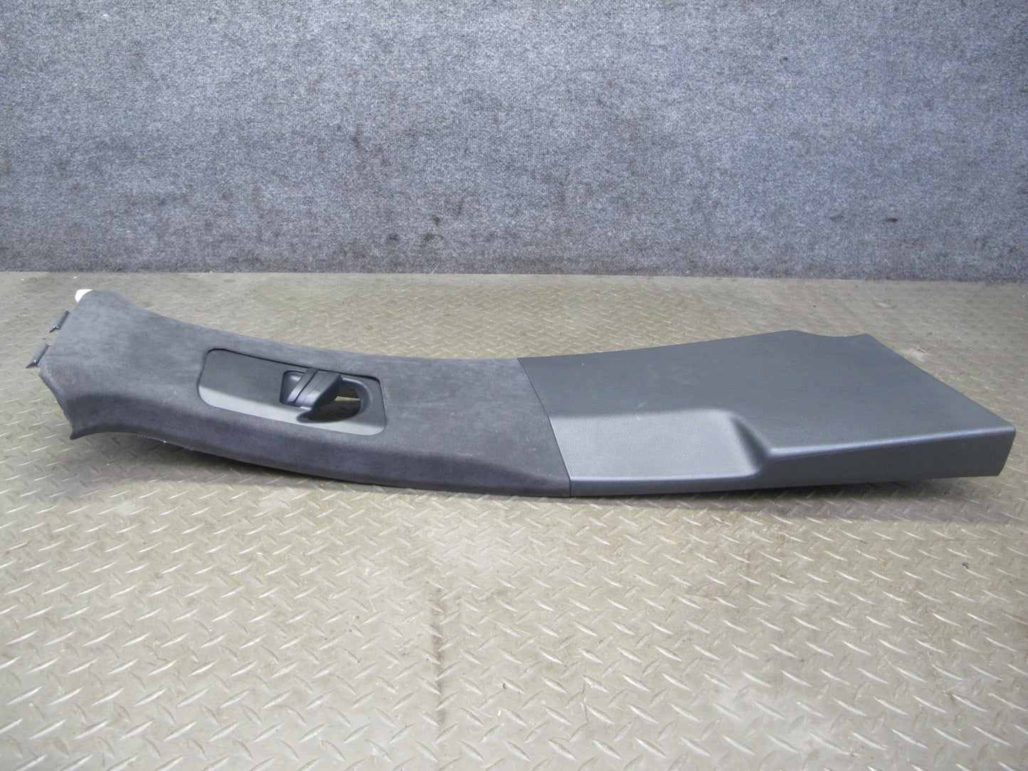 11-18 Porsche Cayenne 958 Right Left Side Upper B Pillar Trim Cover Panel Set