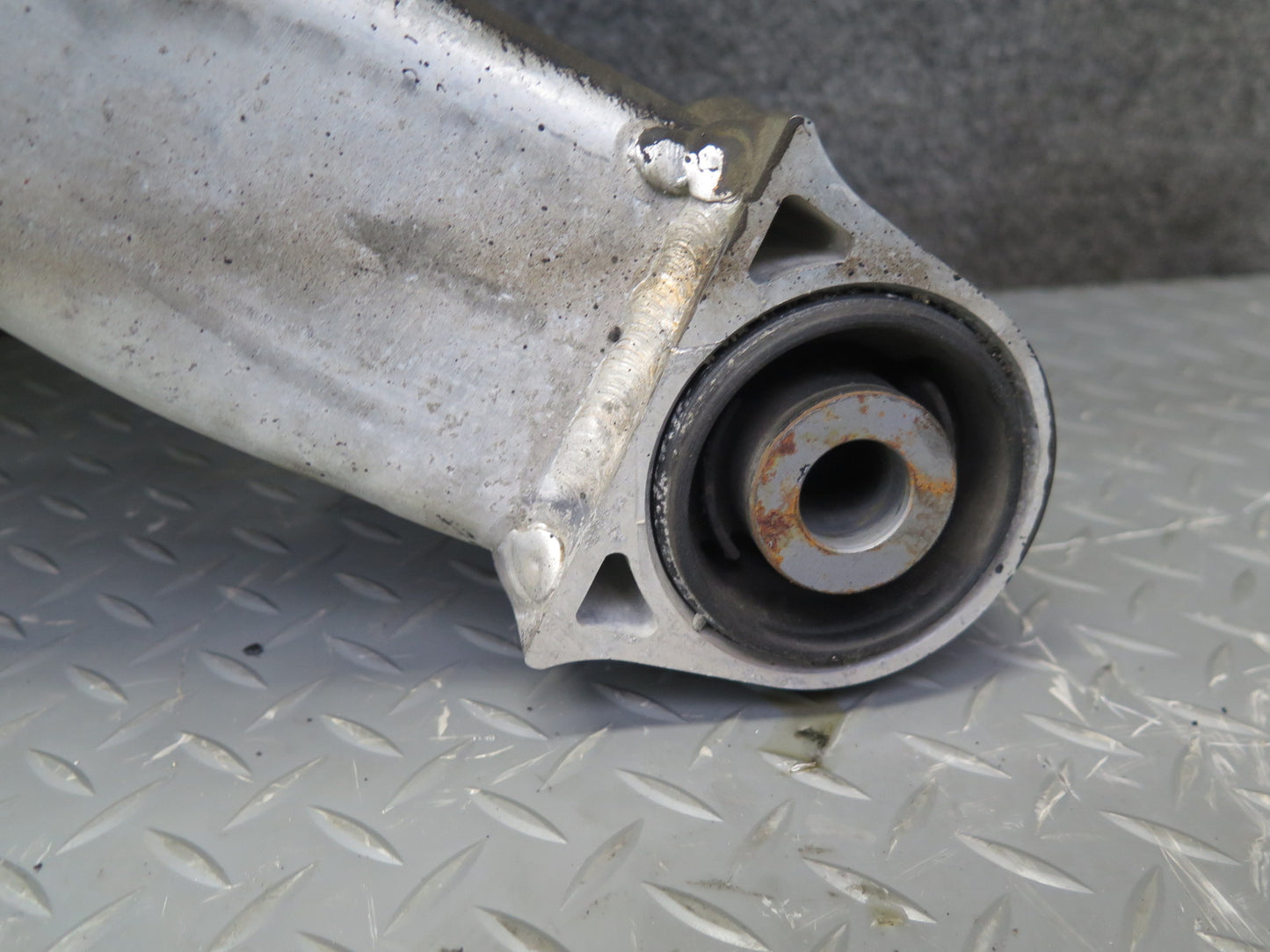 04-06 Nissan Z33 350Z Conv Rear Suspension Subframe Crossmember Carrier 68K OEM