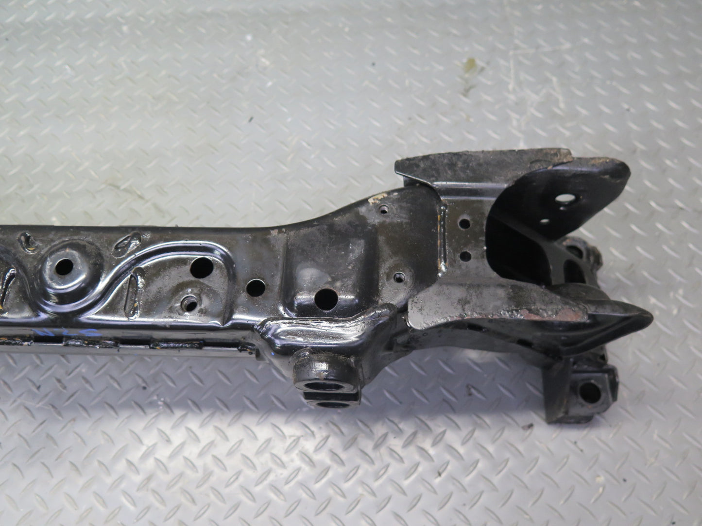 03-09 Nissan 350Z Z33 Front Suspension Subframe Crossmember Carrier 68K Mile OEM