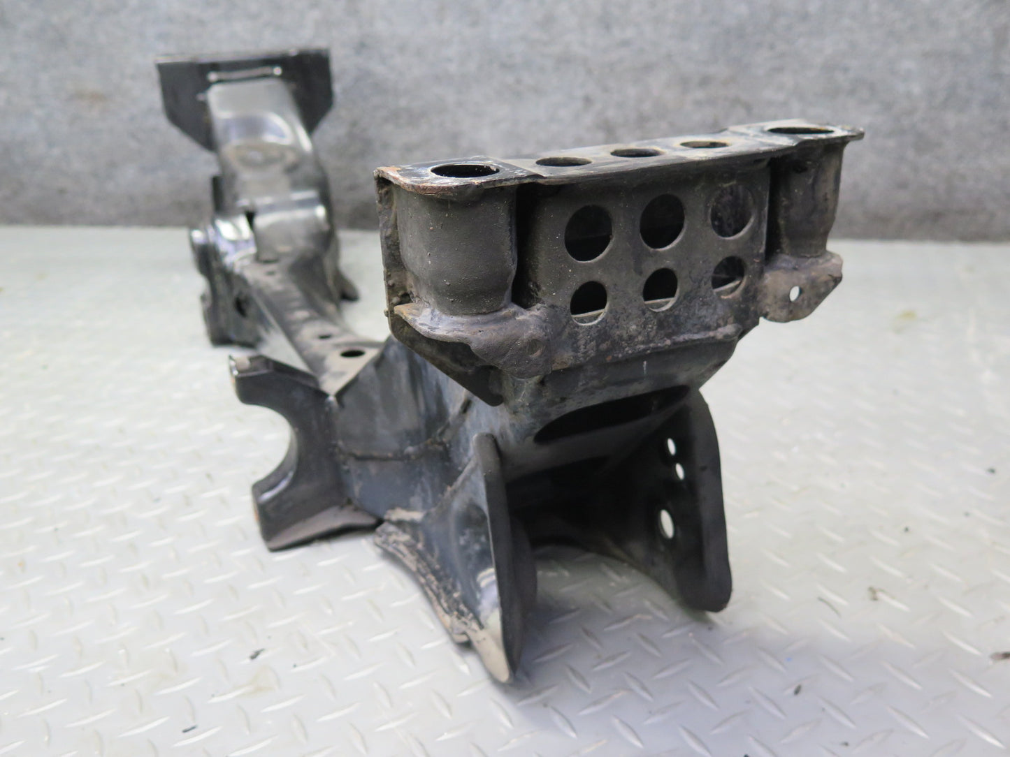 03-09 Nissan 350Z Z33 Front Suspension Subframe Crossmember Carrier 68K Mile OEM