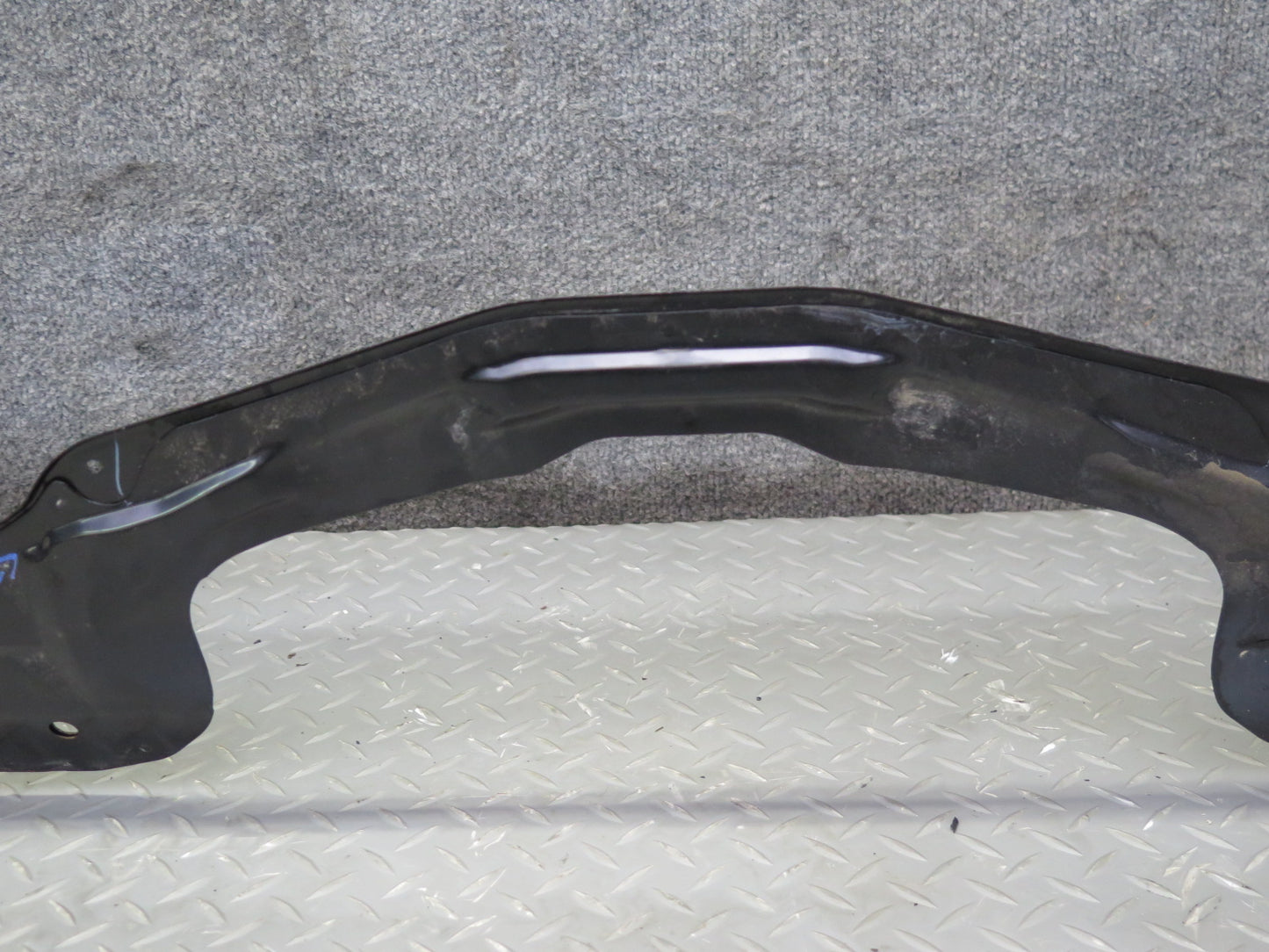 04-06 Nissan Z33 350Z Conv Rear Fuel Tank Crossmember Support Frame 68K Mile OEM