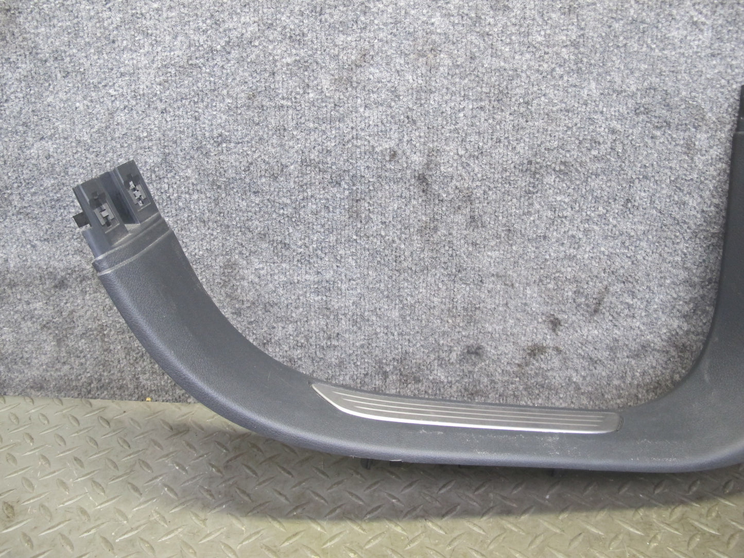 11-18 Porsche Cayenne 958 Right Left Side B Pillar Lower Trim Cover Panel Set