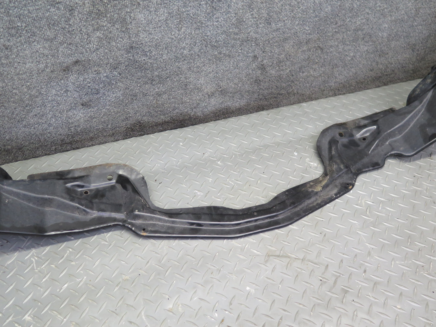 04-06 Nissan Z33 350Z Conv Rear Fuel Tank Crossmember Support Frame 68K Mile OEM