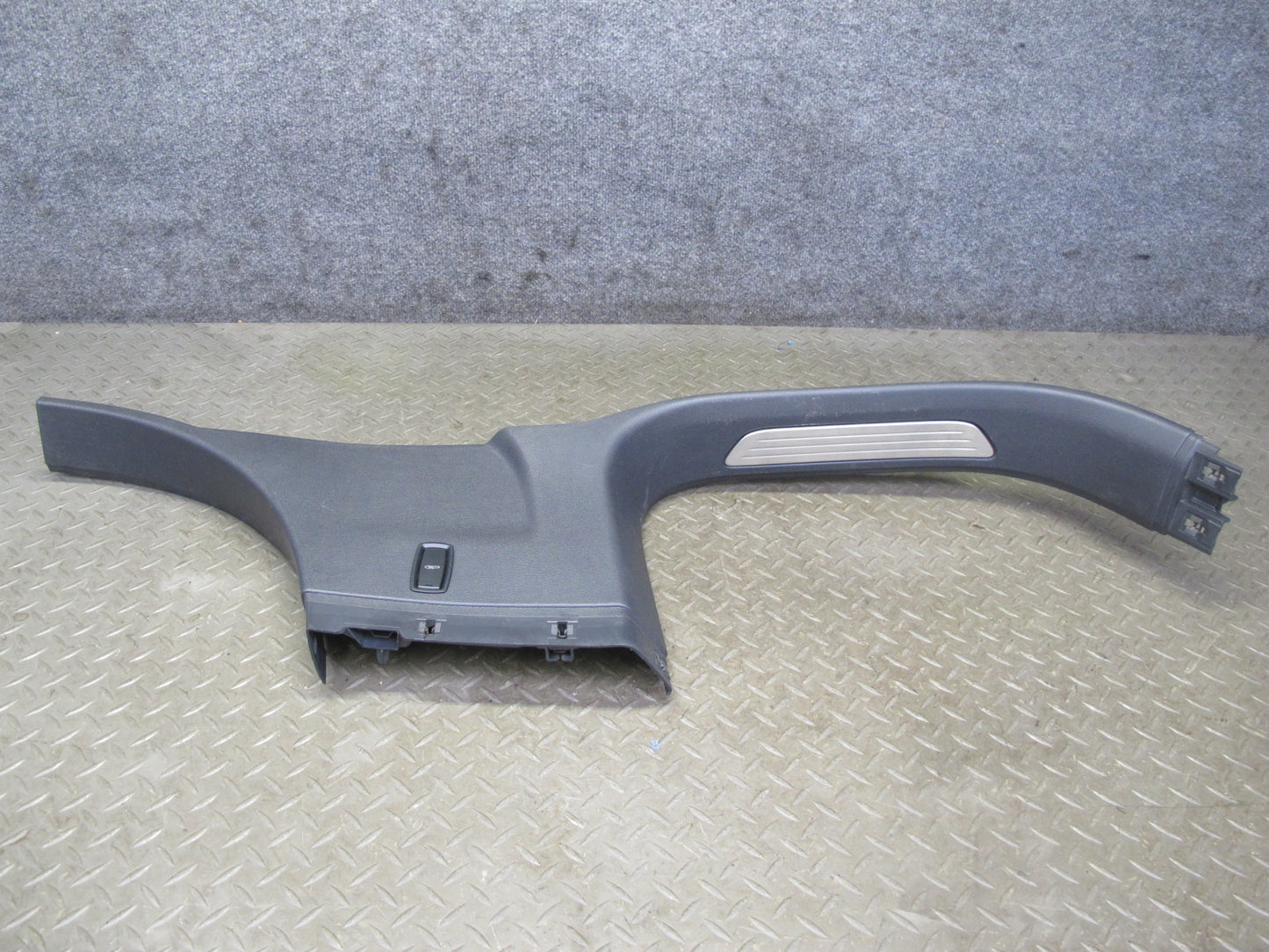 11-18 Porsche Cayenne 958 Right Left Side B Pillar Lower Trim Cover Panel Set