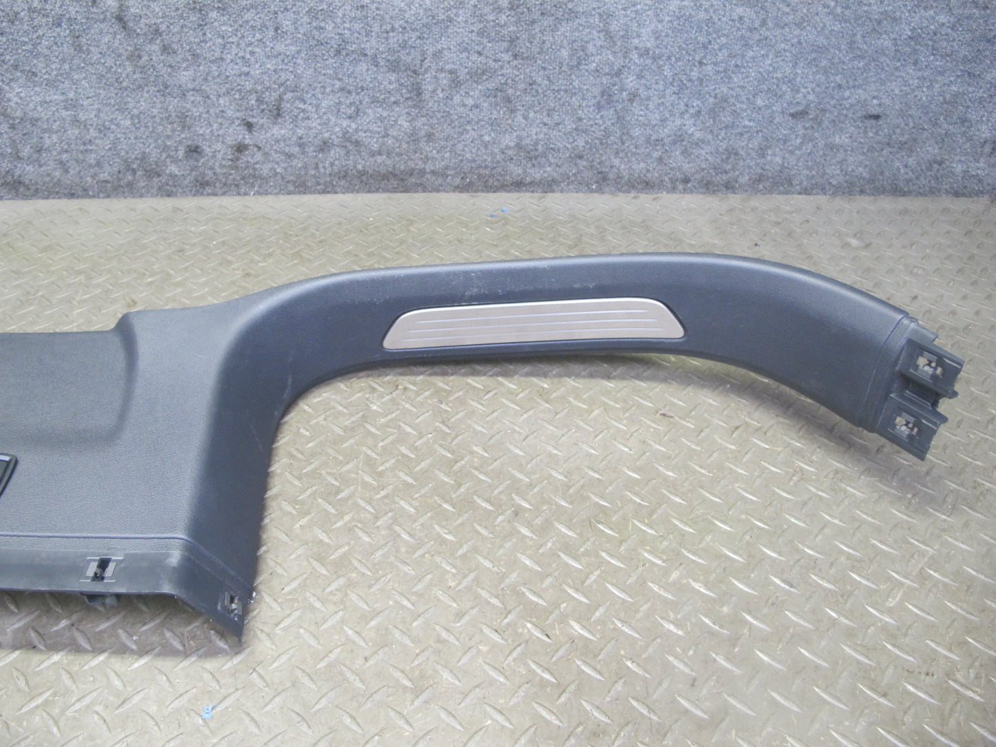 11-18 Porsche Cayenne 958 Right Left Side B Pillar Lower Trim Cover Panel Set