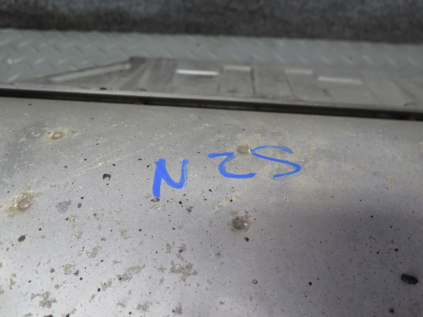 03-05 Nissan Z33 350Z VQ35DE Rear Exhaust Muffler w Tips 68K Miles OEM