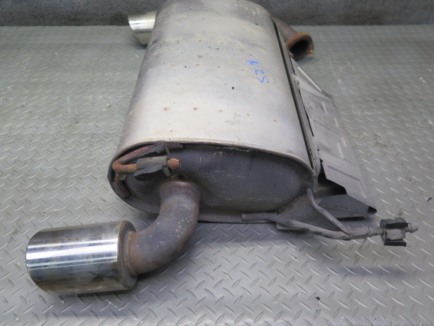 03-05 Nissan Z33 350Z VQ35DE Rear Exhaust Muffler w Tips 68K Miles OEM