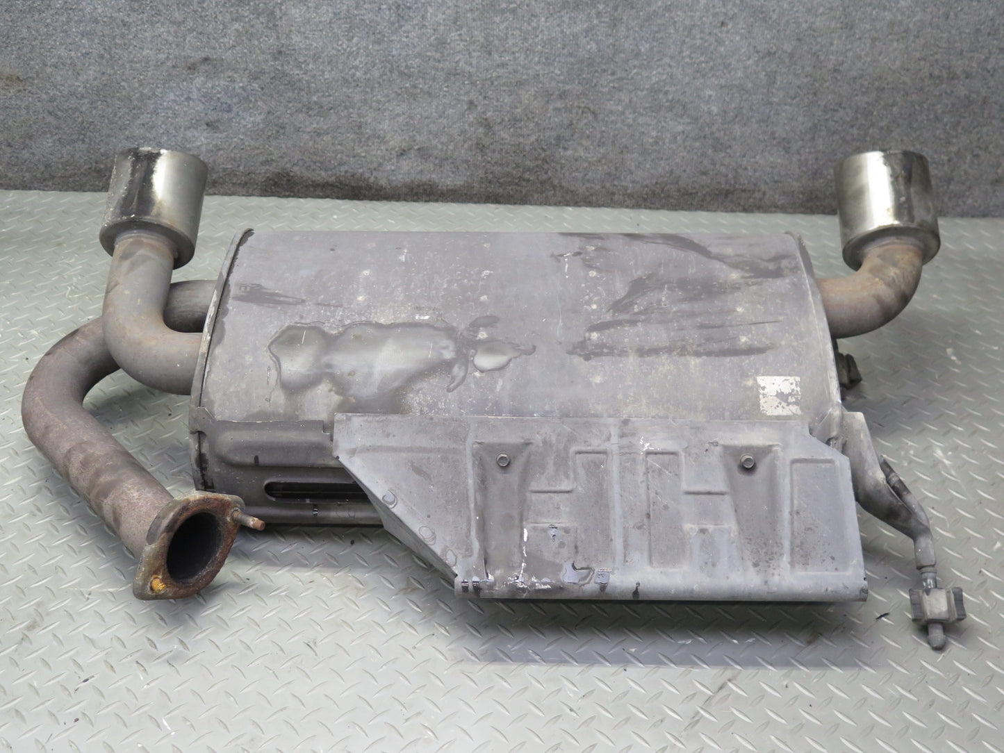 03-05 Nissan Z33 350Z VQ35DE Rear Exhaust Muffler w Tips 68K Miles OEM