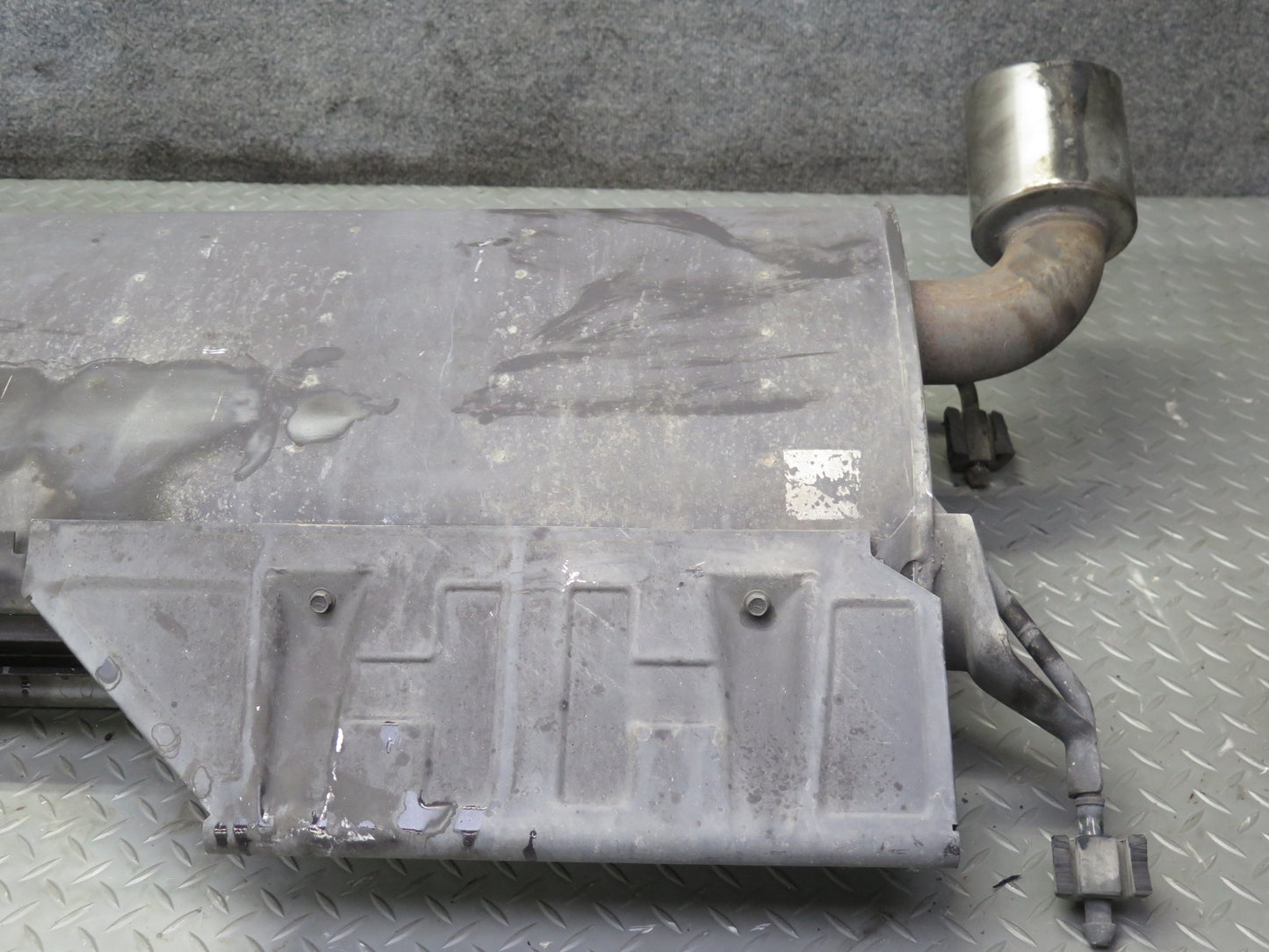 03-05 Nissan Z33 350Z VQ35DE Rear Exhaust Muffler w Tips 68K Miles OEM