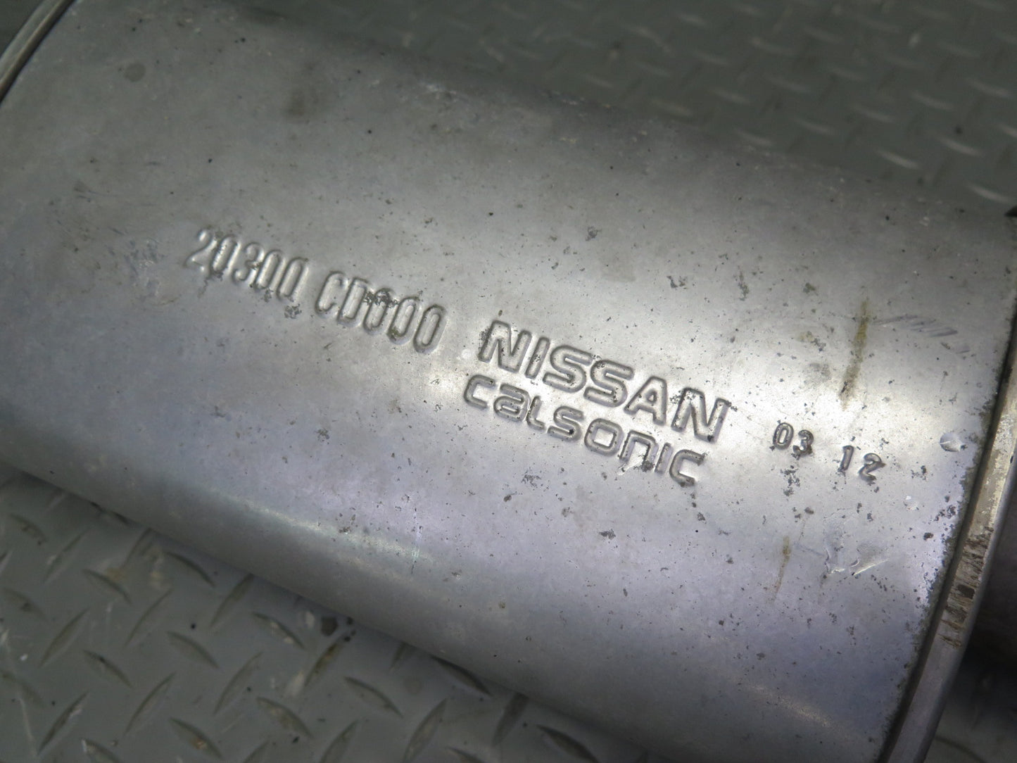 03-09 Nissan Z33 350Z Exhaust Muffler MID Pipe 68K Miles OEM