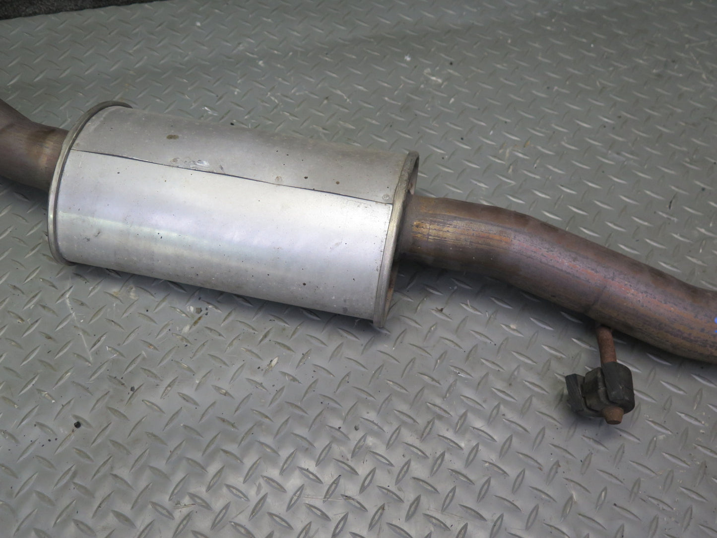 03-09 Nissan Z33 350Z Exhaust Muffler MID Pipe 68K Miles OEM