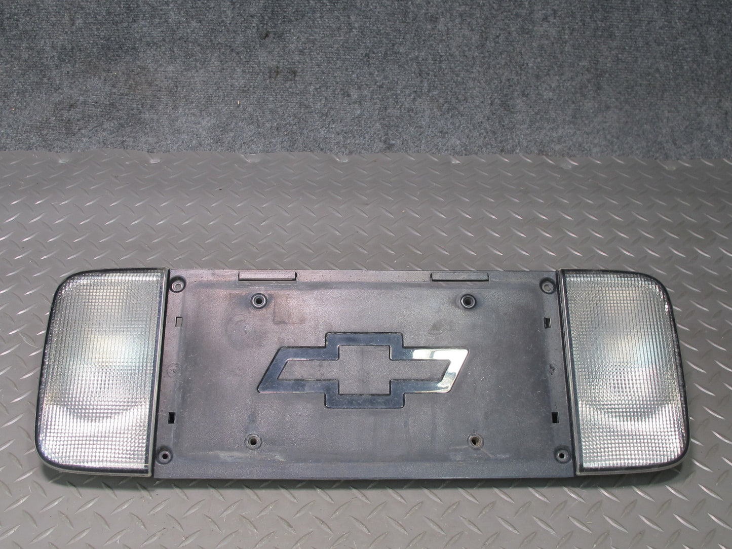 97-04 Chevrolet Corvette C5 Rear Reverse Light License Plate Holder 16524094 OEM