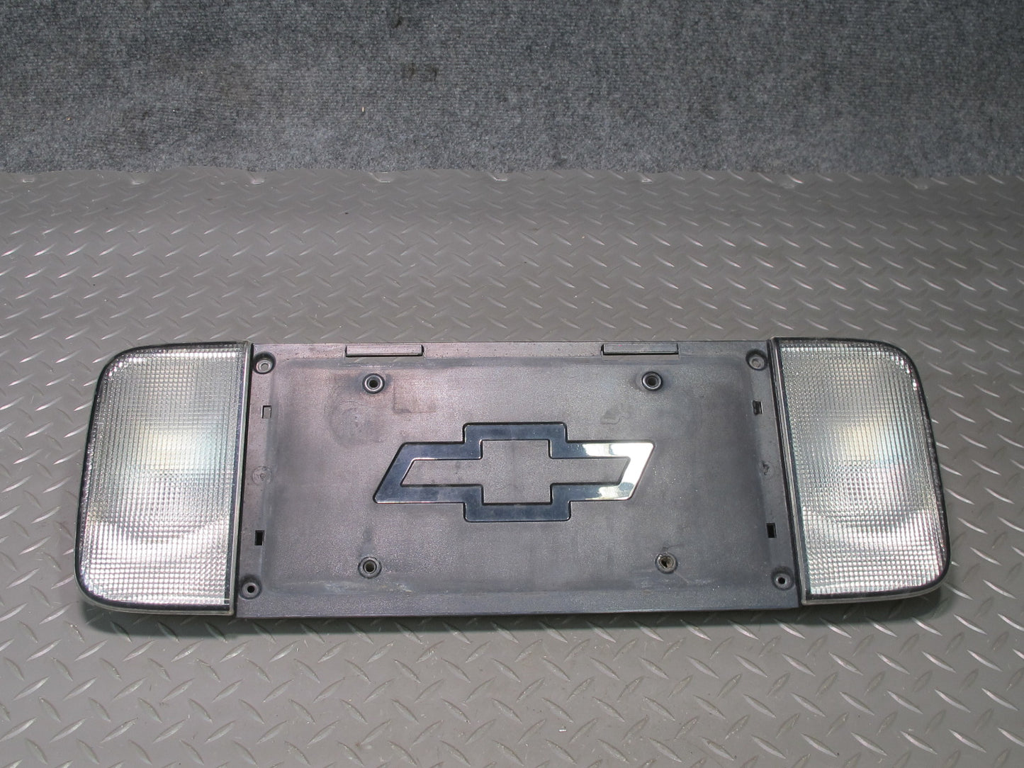 97-04 Chevrolet Corvette C5 Rear Reverse Light License Plate Holder 16524094 OEM