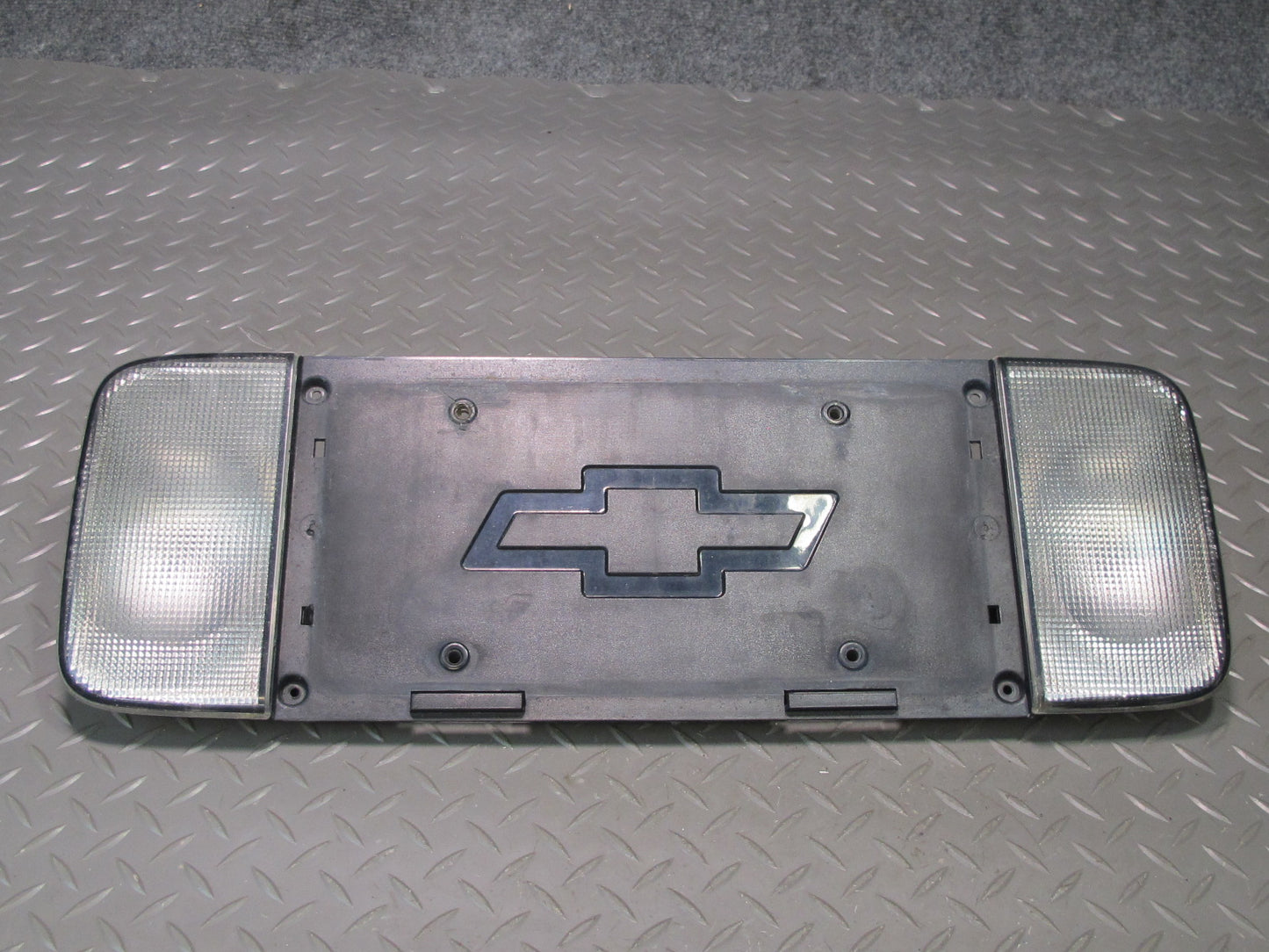 97-04 Chevrolet Corvette C5 Rear Reverse Light License Plate Holder 16524094 OEM