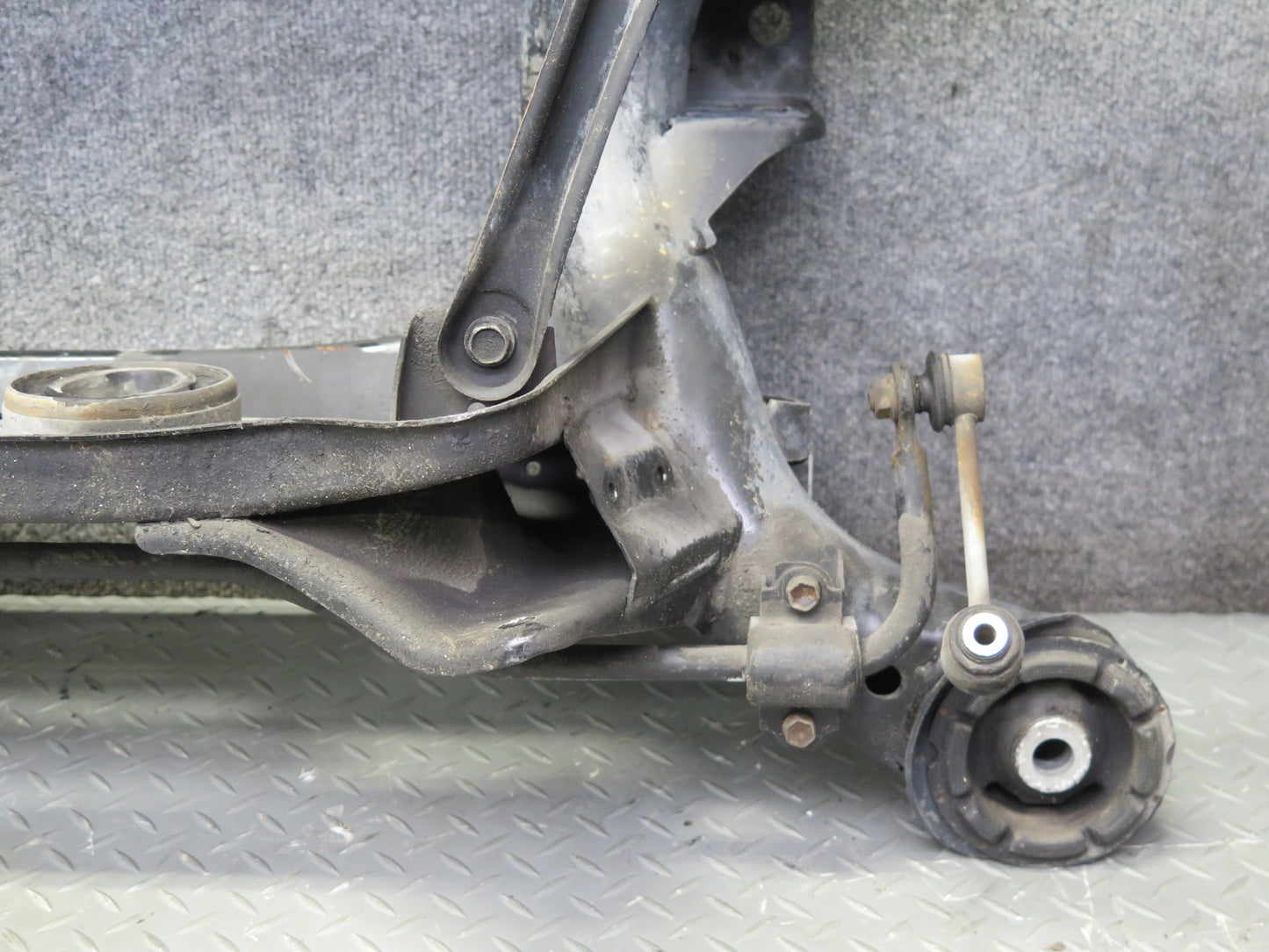 01-05 Lexus JCE10L IS300 Rear Suspension Crossmember Sub Frame Subframe OEM