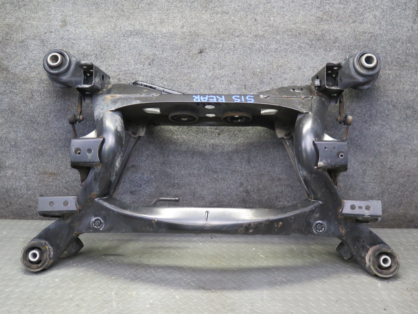 01-05 Lexus JCE10L IS300 Rear Suspension Crossmember Sub Frame Subframe OEM