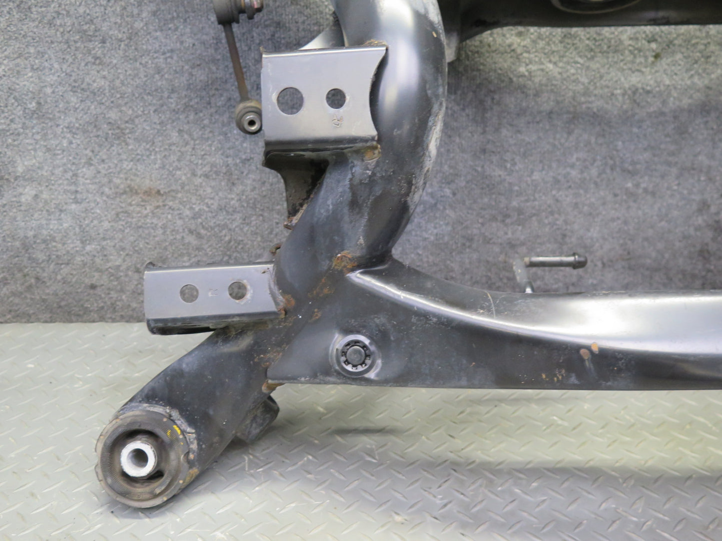 01-05 Lexus JCE10L IS300 Rear Suspension Crossmember Sub Frame Subframe OEM