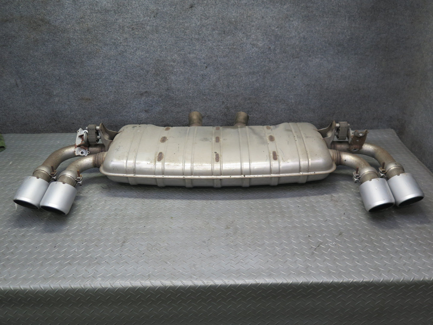 2011-2014 Porsche Cayenne 958 4.8L Turbo Rear Dual Exhaust Muffler W/ Tips 66K