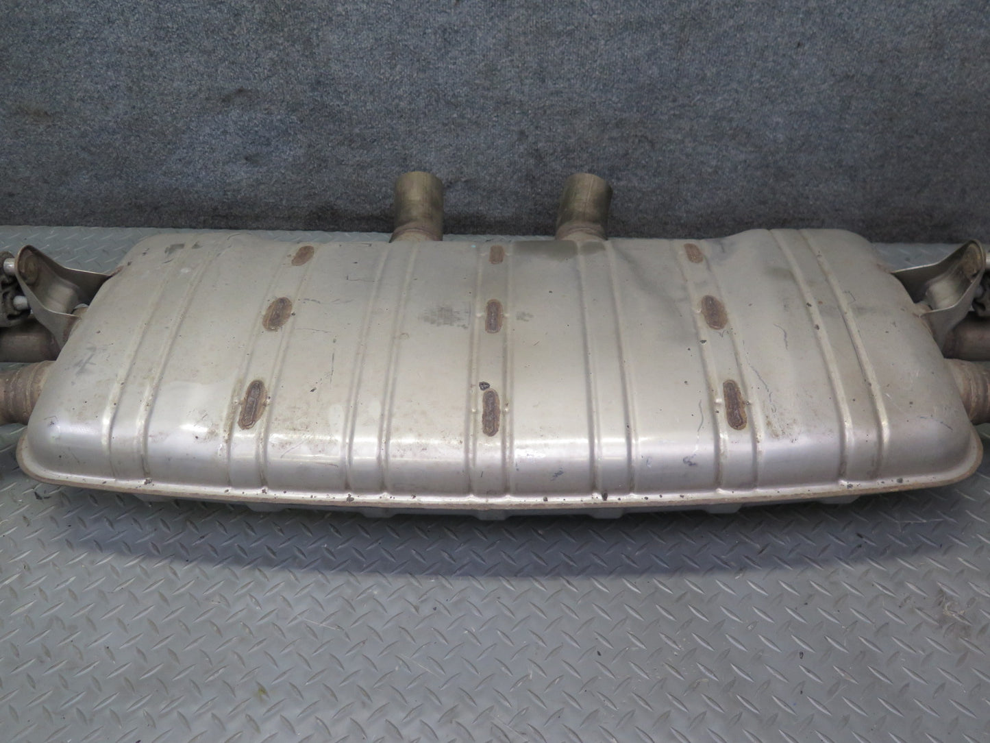 2011-2014 Porsche Cayenne 958 4.8L Turbo Rear Dual Exhaust Muffler W/ Tips 66K