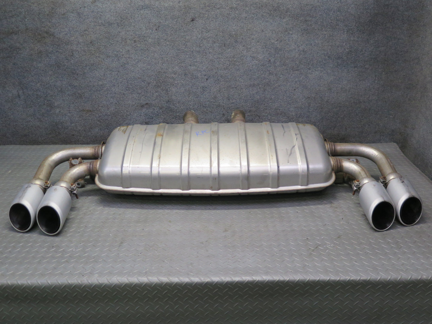 2011-2014 Porsche Cayenne 958 4.8L Turbo Rear Dual Exhaust Muffler W/ Tips 66K