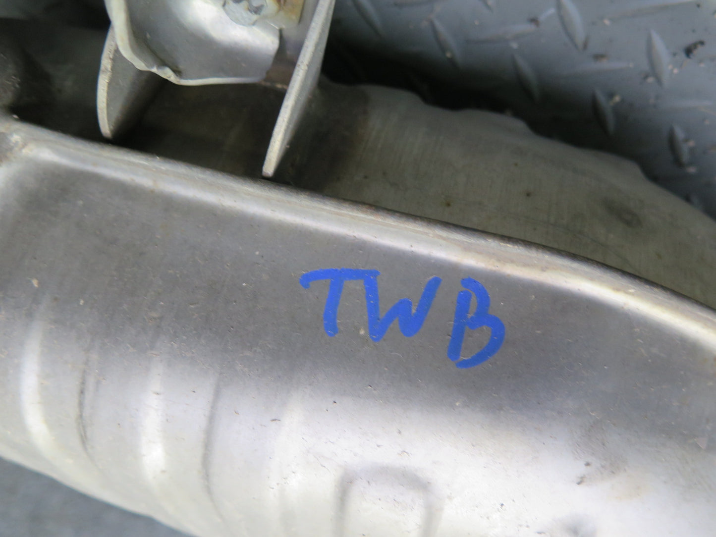07-10 BMW E92 E93 335i N54 Set of 2 Rear Left  & Right Exhaust Muffler 64K OEM