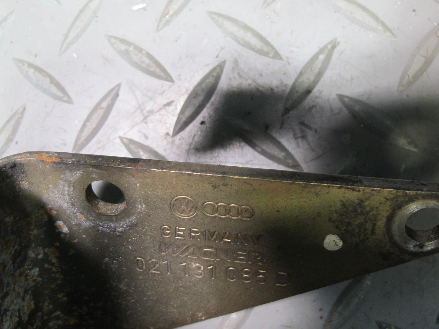 99-03 VW Eurovan T4 2.8L Secondary Air Injection Smog Pump OEM