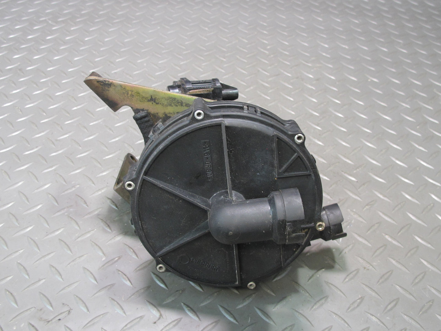 99-03 VW Eurovan T4 2.8L Secondary Air Injection Smog Pump OEM