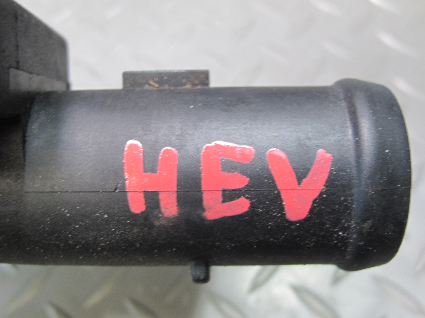 99-00 VW Eurovan T4 2.8L Engine Thermostat Housing 021121117A OEM