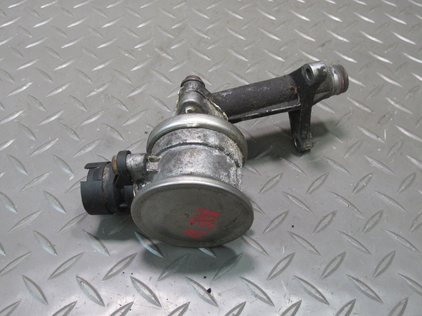 99-00 VW Eurovan T4 2.8L Air Pump Check Valve 021131101A OEM