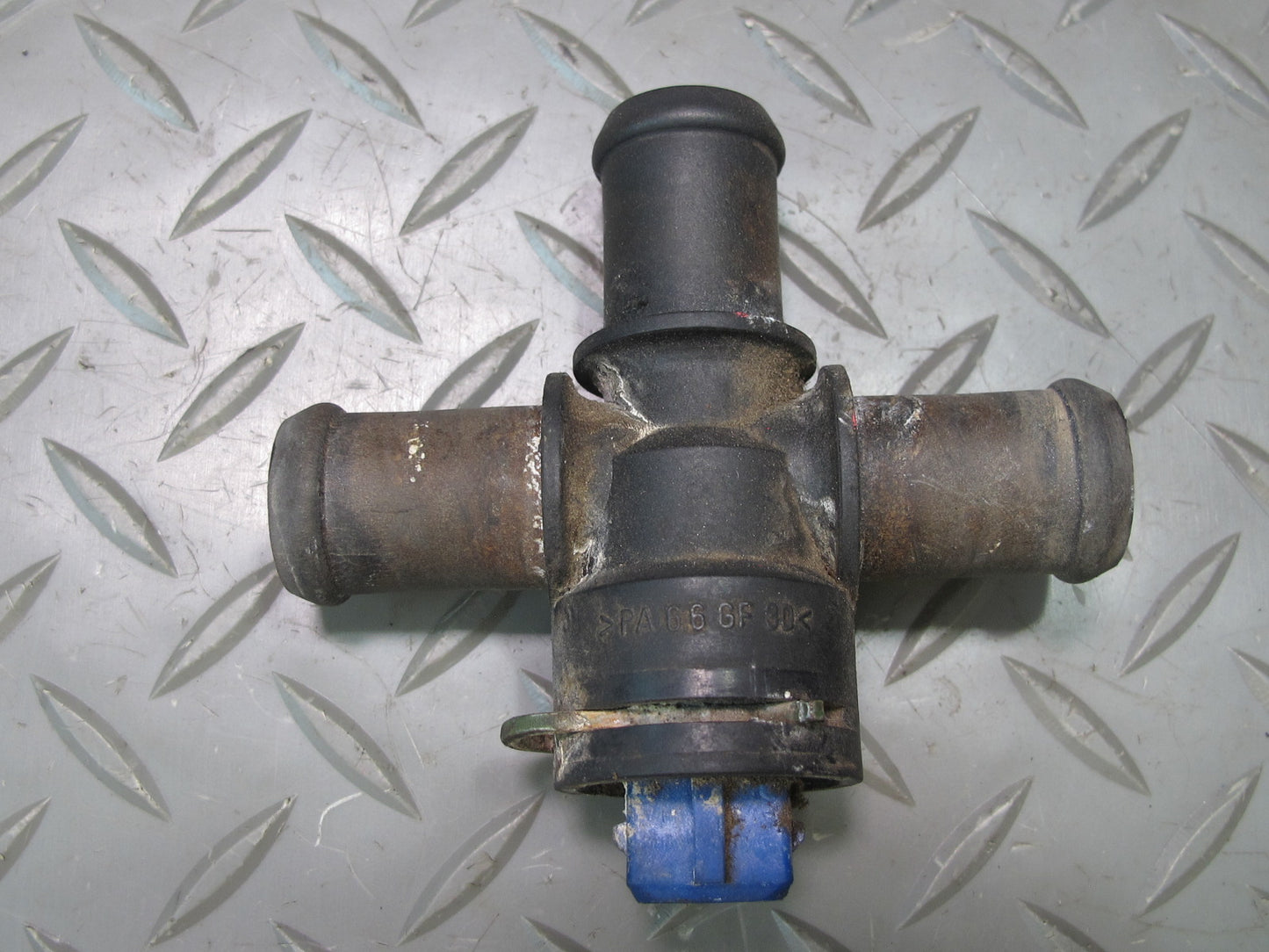 99-00 VW Eurovan T4 2.8L Engine Cooling Hose Flange Splitter Adapter OEM