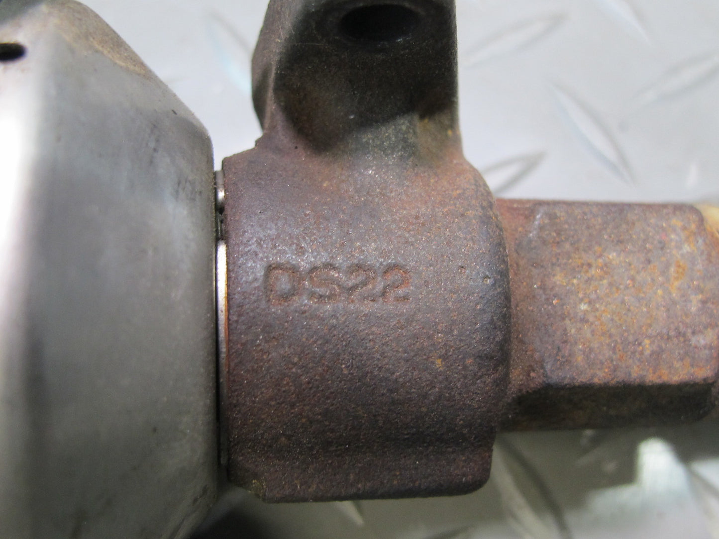 99-00 VW Eurovan T4 2.8L Gas Recirculation EGR Valve 021131501E OEM