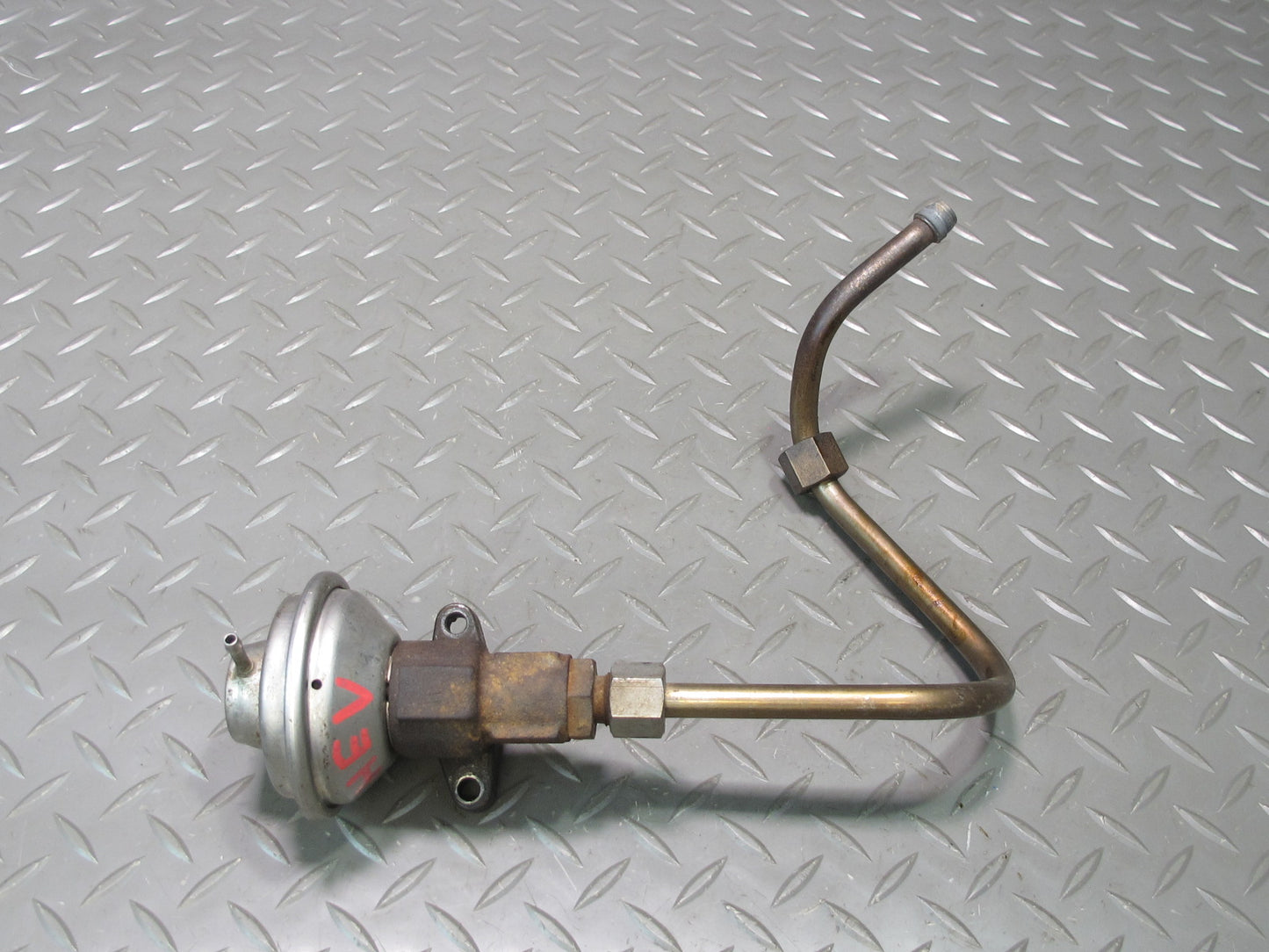 99-00 VW Eurovan T4 2.8L Gas Recirculation EGR Valve 021131501E OEM