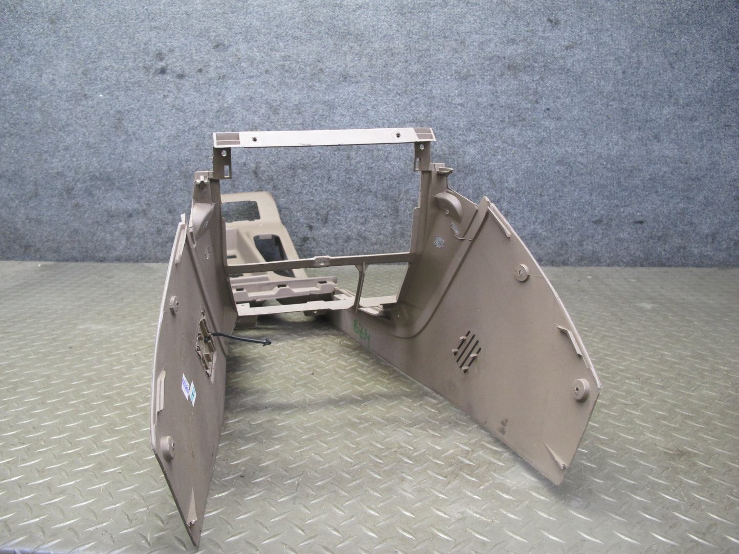 96-02 BMW E36/7 Z3 Roadster Center Console Trim Cover Panel Beige 8397523 OEM