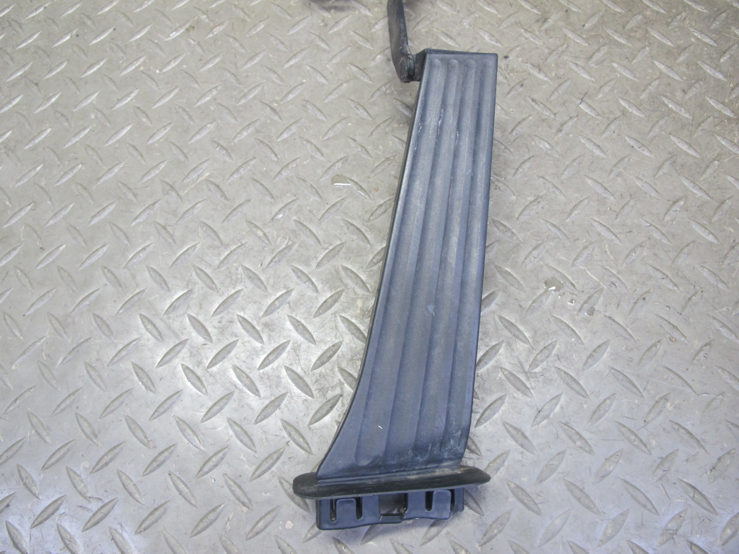 98-02 BMW E36/7 Z3 M44 M52 MT Gas Brake Clutch Pedal w Input Clutch Cylinder OEM