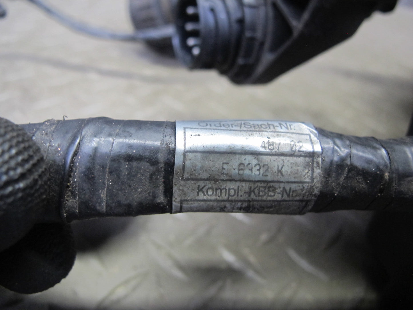 1998 BMW E36/7 Z3 1.9L M44 Under Hood Junction Relay Fuse Box w Wiring Assy OEM