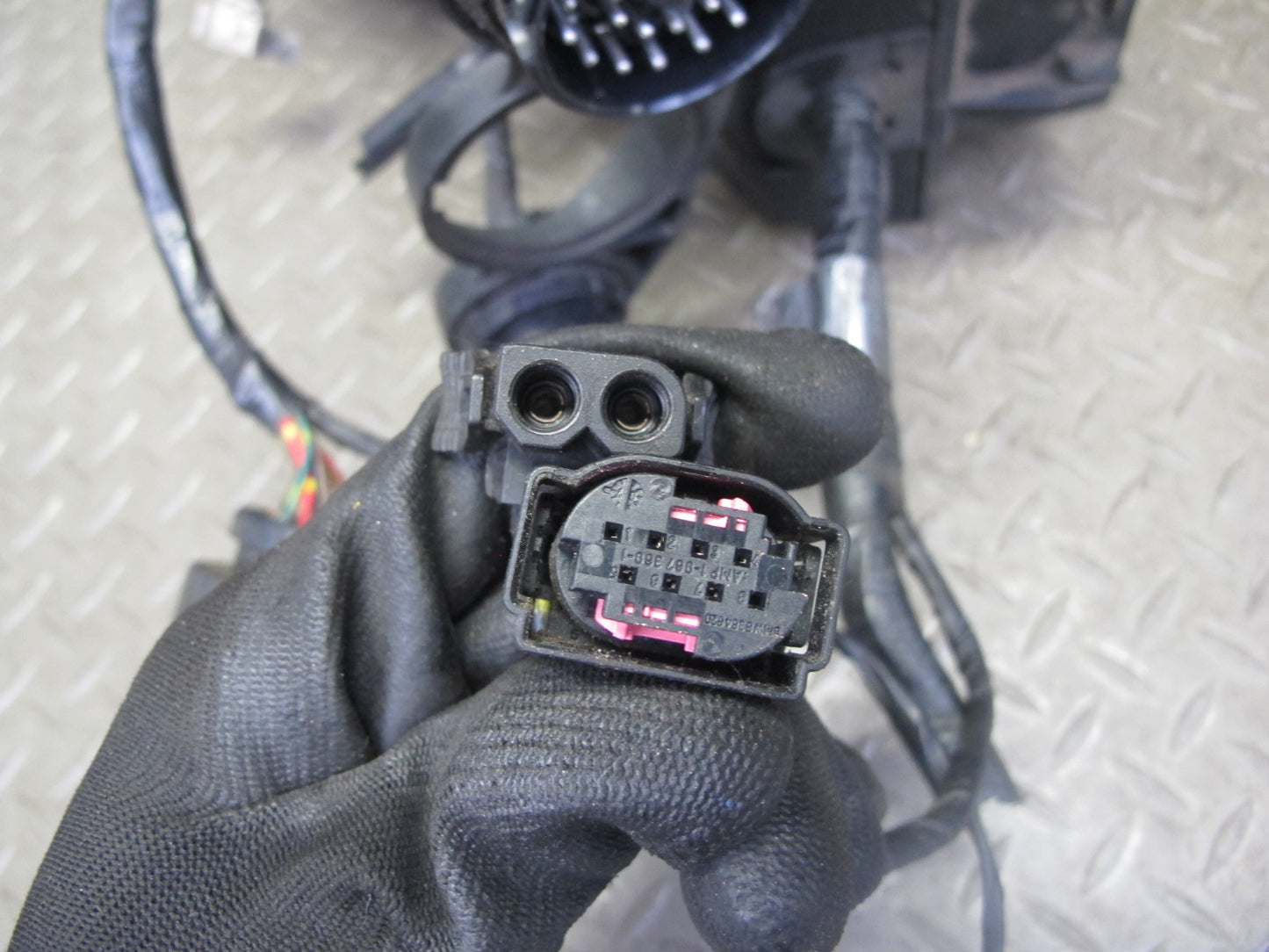 1998 BMW E36/7 Z3 1.9L M44 Under Hood Junction Relay Fuse Box w Wiring Assy OEM