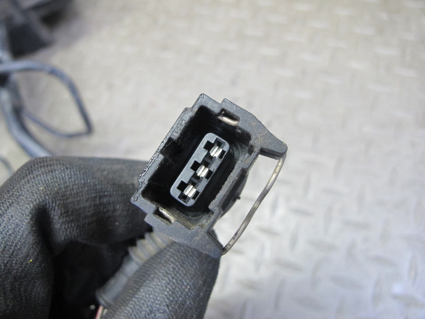 1998 BMW E36/7 Z3 1.9L M44 Under Hood Junction Relay Fuse Box w Wiring Assy OEM