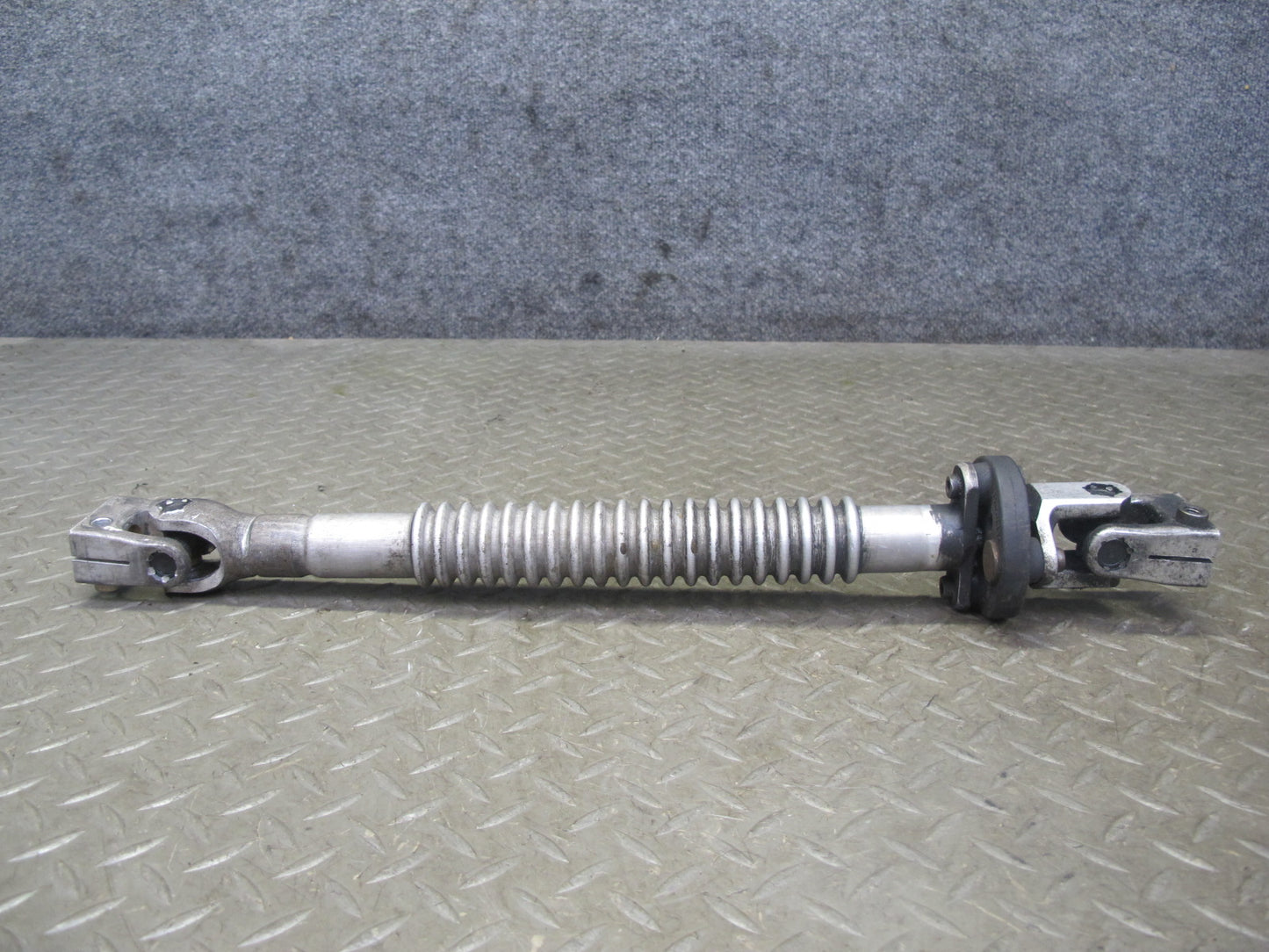 96-02 BMW E36/7 Z3 Steering Column Lower U Joint Linkage Shaft OEM