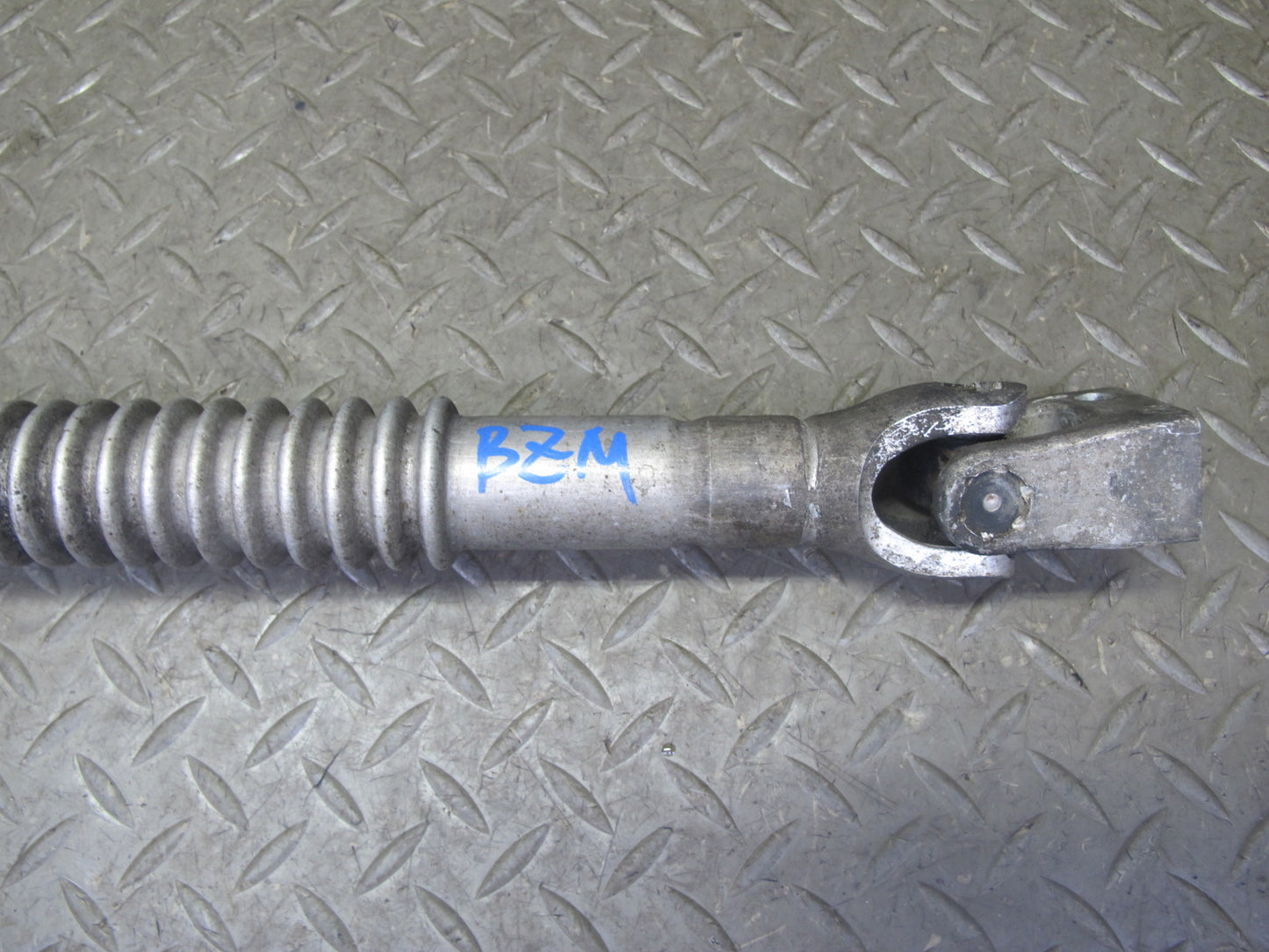 96-02 BMW E36/7 Z3 Steering Column Lower U Joint Linkage Shaft OEM