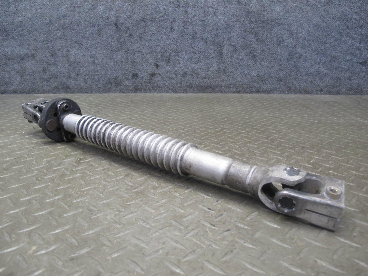 96-02 BMW E36/7 Z3 Steering Column Lower U Joint Linkage Shaft OEM