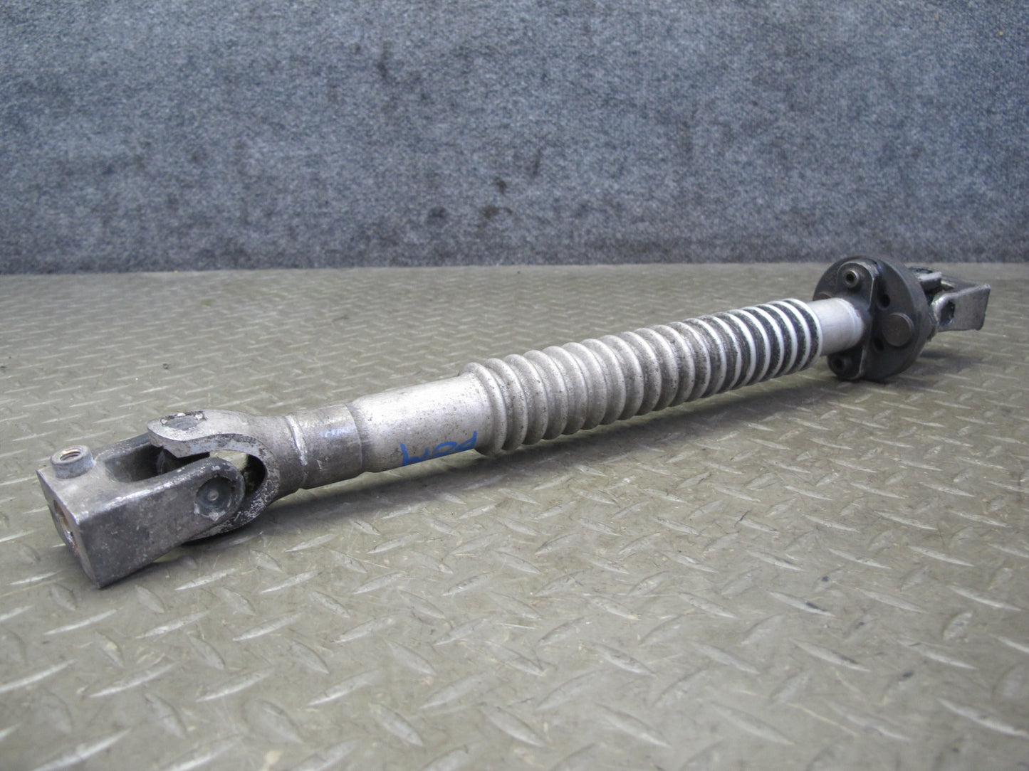96-02 BMW E36/7 Z3 Steering Column Lower U Joint Linkage Shaft OEM