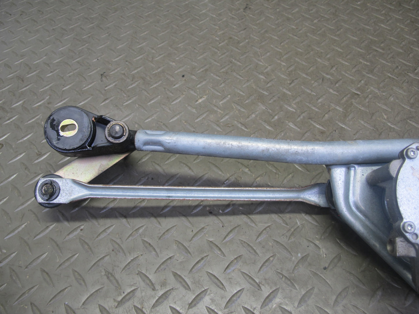 96-02 BMW E36/7 Z3 Windshield Wiper Transmission Linkage w Motor OEM