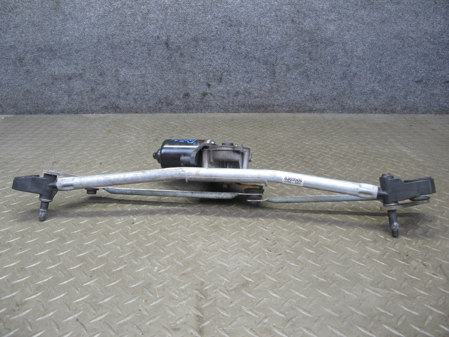 96-02 BMW E36/7 Z3 Windshield Wiper Transmission Linkage w Motor OEM
