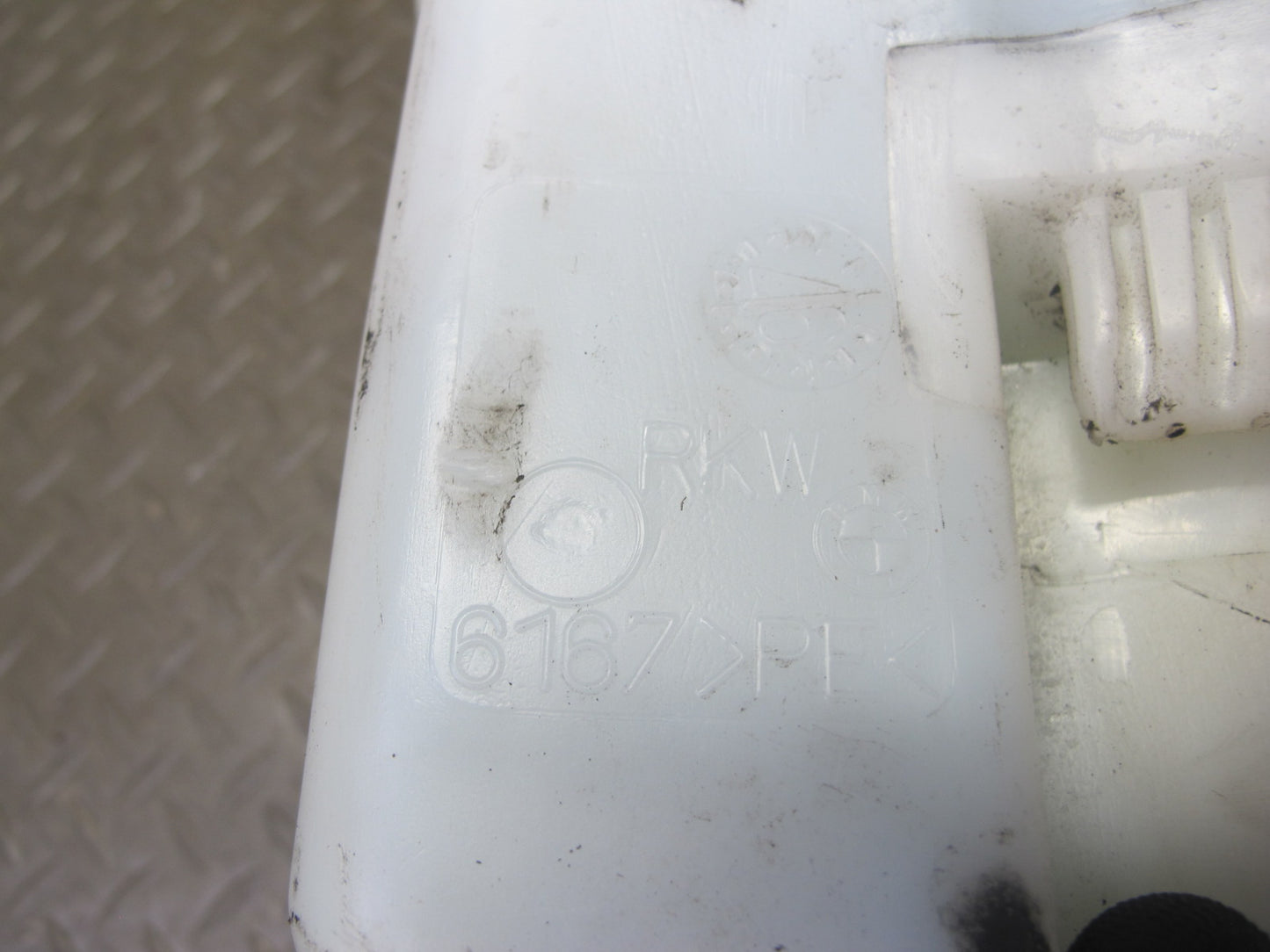 96-98 BMW E36/7 Z3 Windshied Washer Fluid Reservoir Tank 5L w Pump OEM