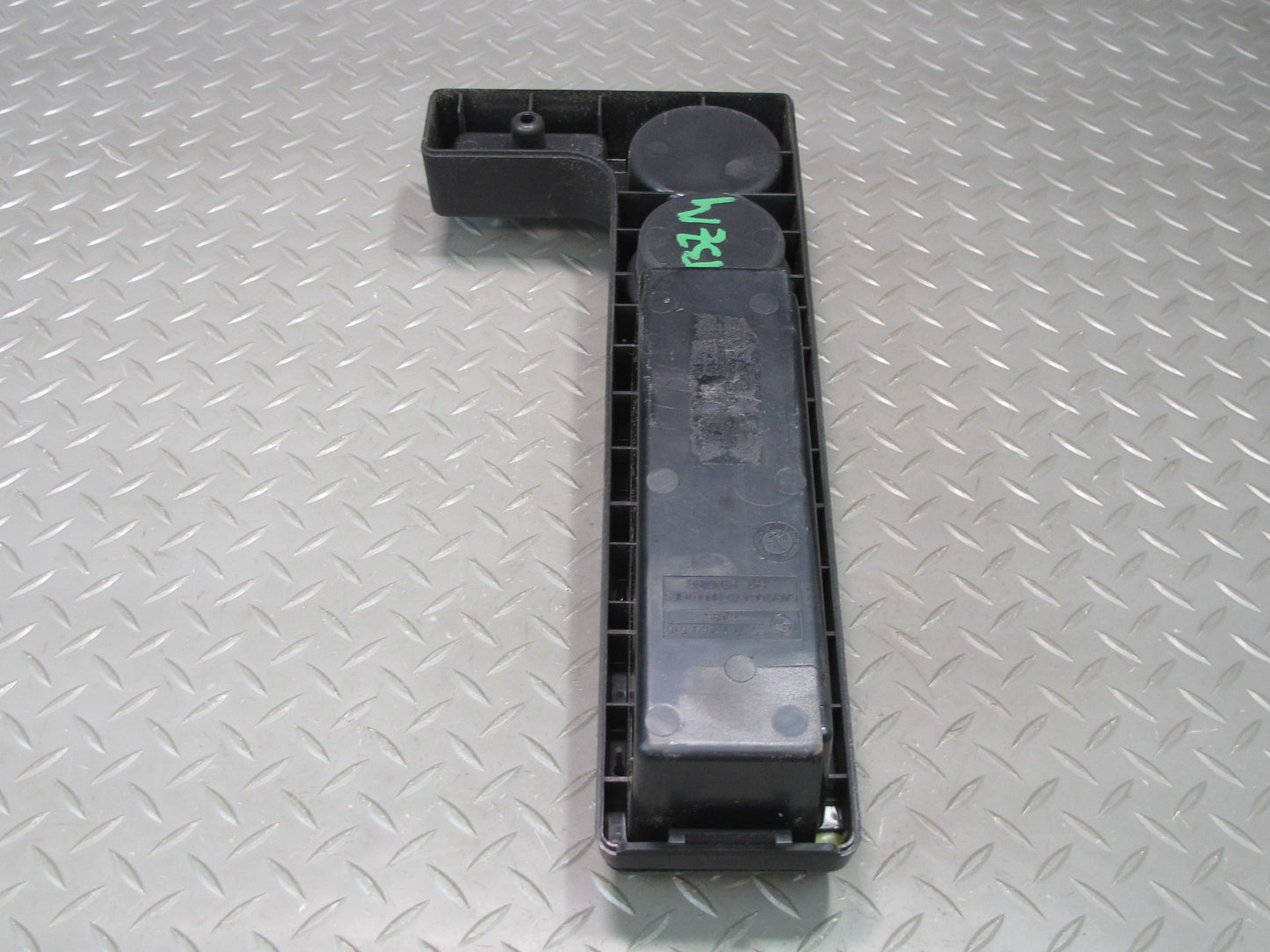 96-02 BMW E36/7 Z3 Center Console Armrest CUP Holder w Valet Insert 1469516 OEM