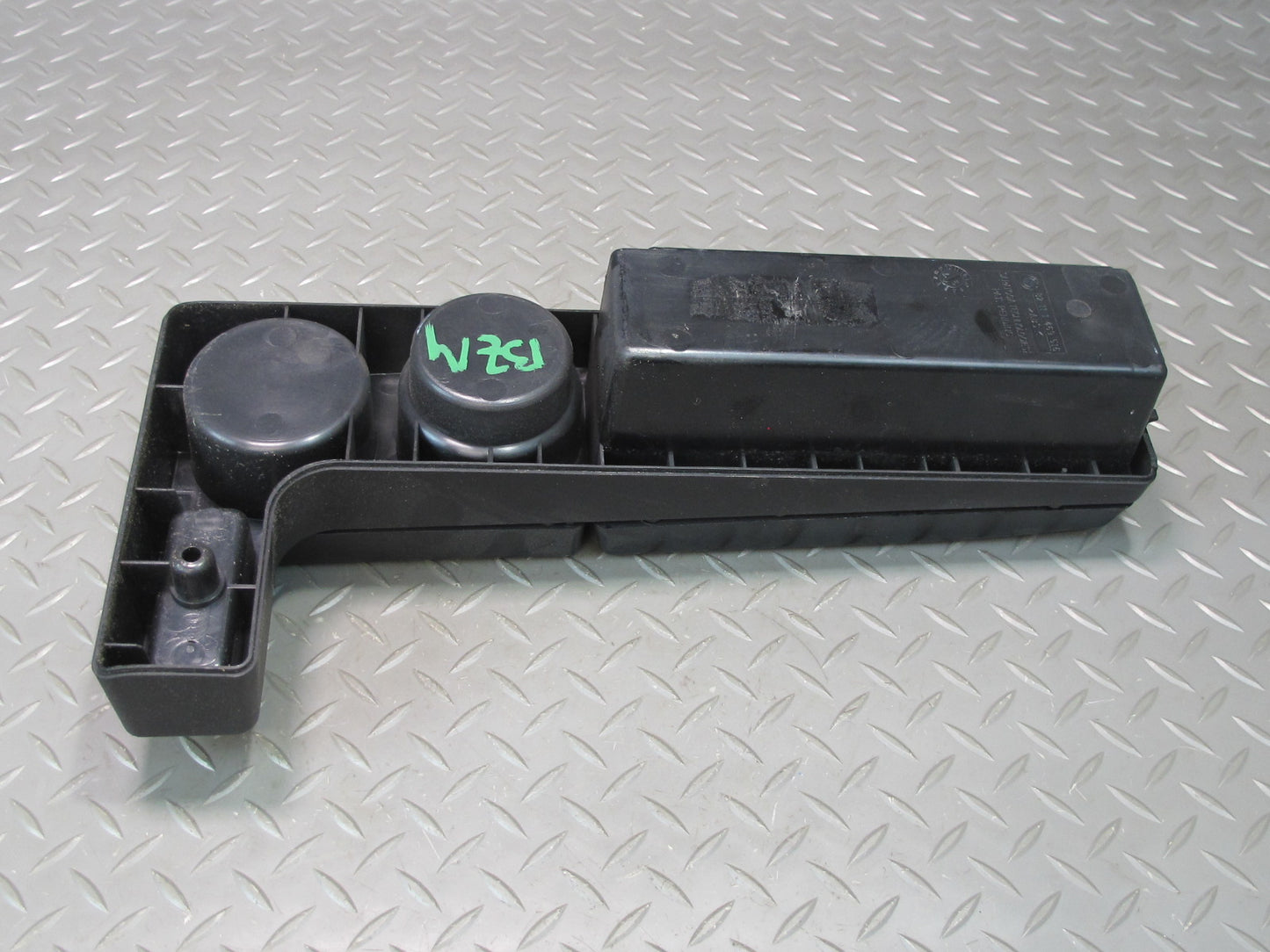 96-02 BMW E36/7 Z3 Center Console Armrest CUP Holder w Valet Insert 1469516 OEM