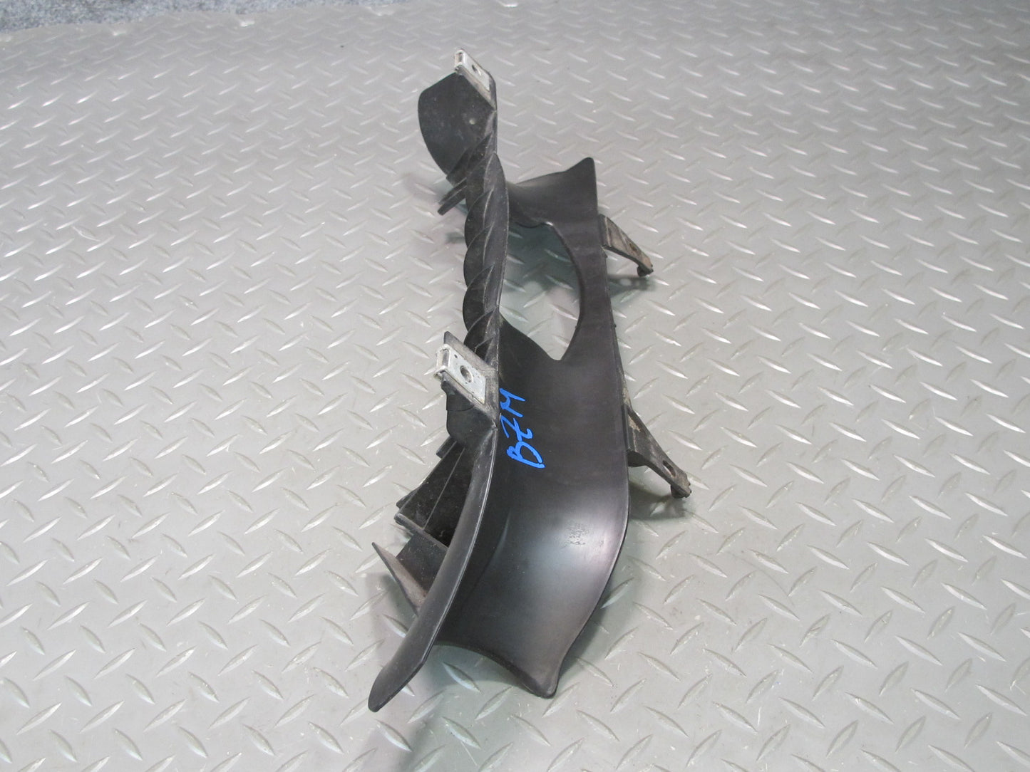 96-98 BMW E36/7 Z3 1.9L M44 Air Intake Duct Bottom Bracket OEM