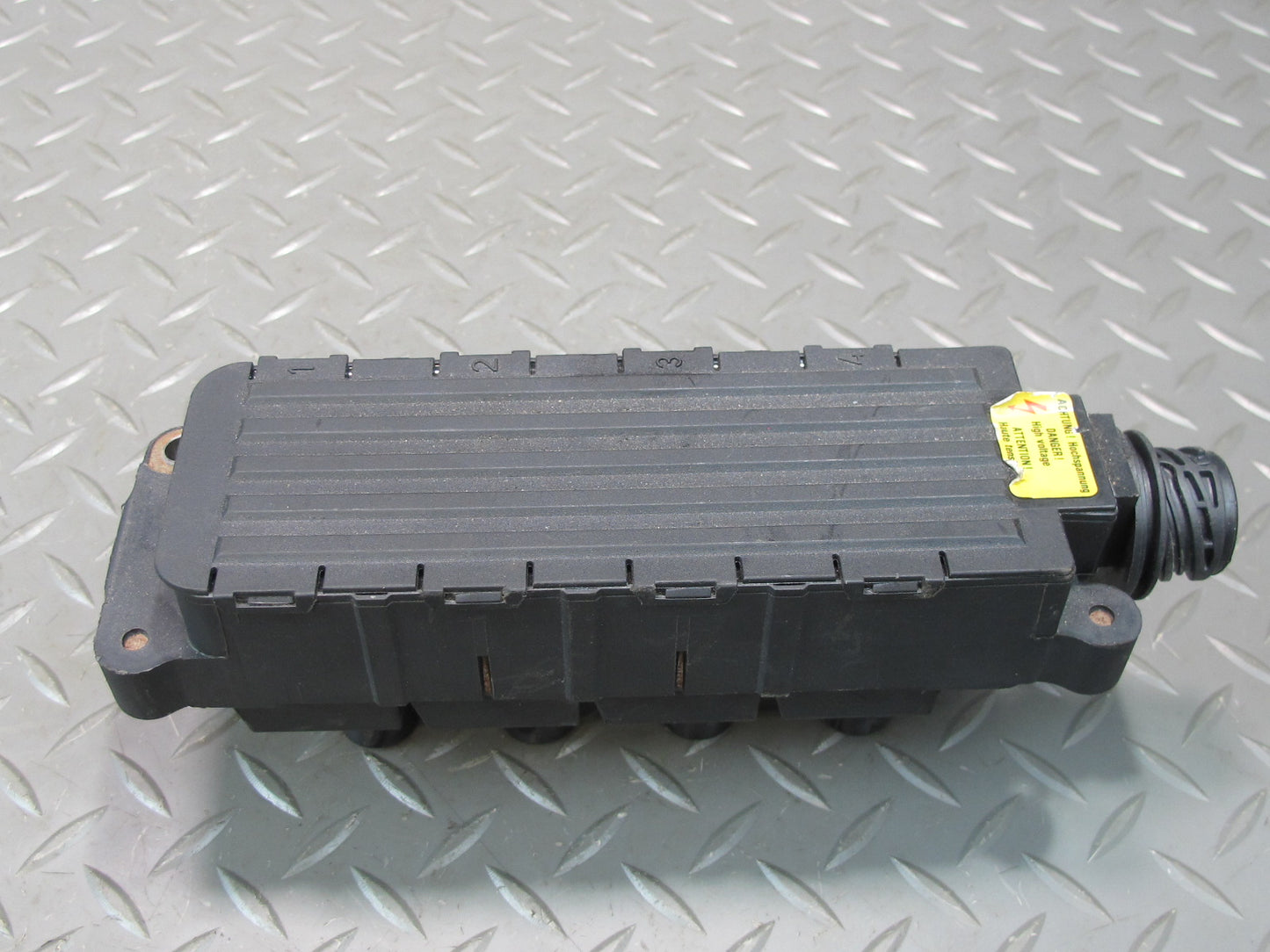 96-98 BMW E36/7 Z3 1.9L M44 Engine Motor Ignition Coil Pack OEM