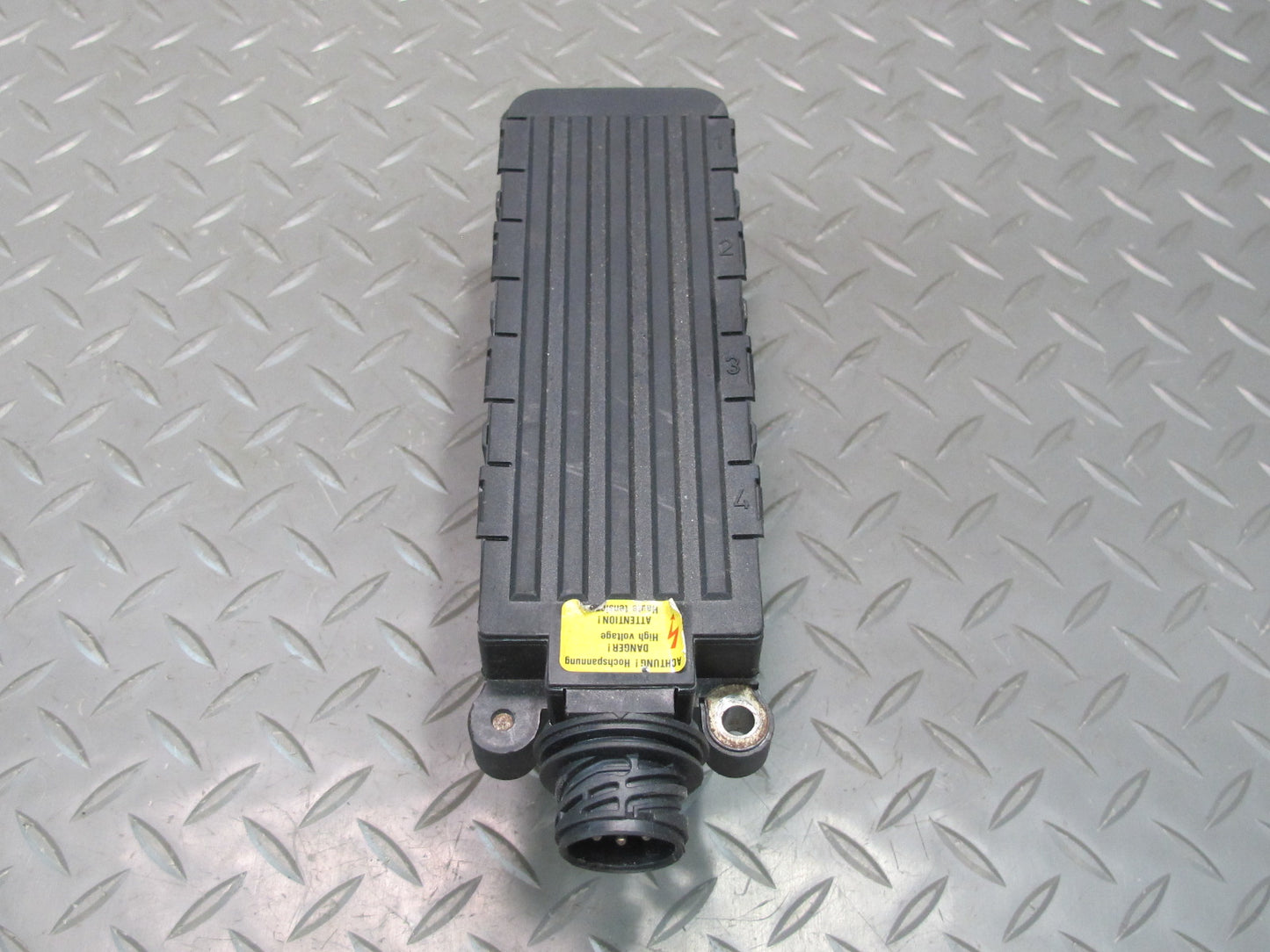 96-98 BMW E36/7 Z3 1.9L M44 Engine Motor Ignition Coil Pack OEM